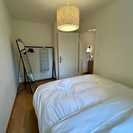 Simple With Natural Light * زيورخ