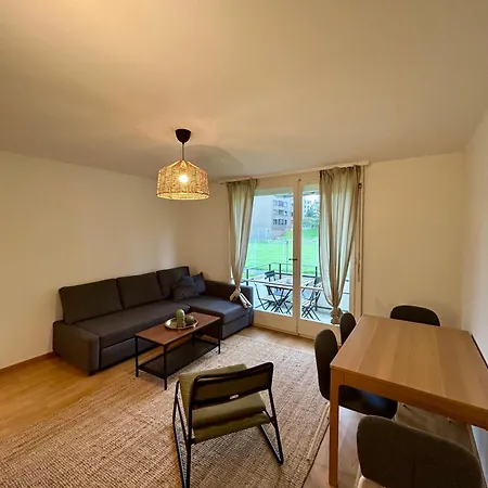 Simple With Natural Light Apartman